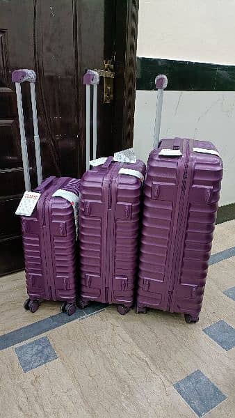 Luggage bags/ travel suitcases/ trolley bags/ travel trolley/ attachi 12