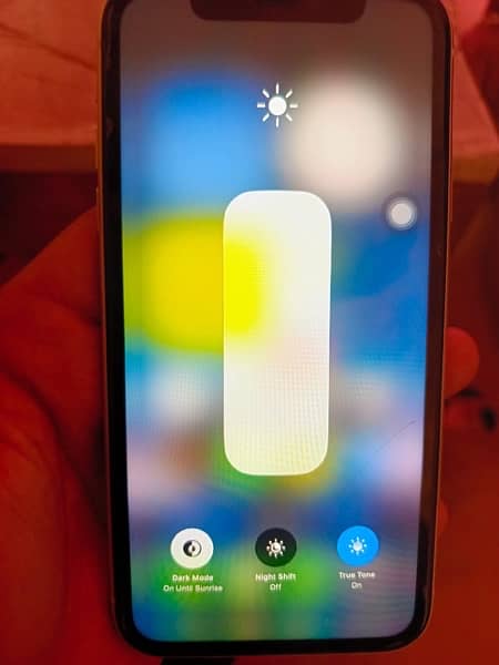 Iphone 11 64gb white Jv 4 month sim time 1