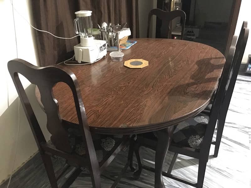 Dinning table with chairs 4