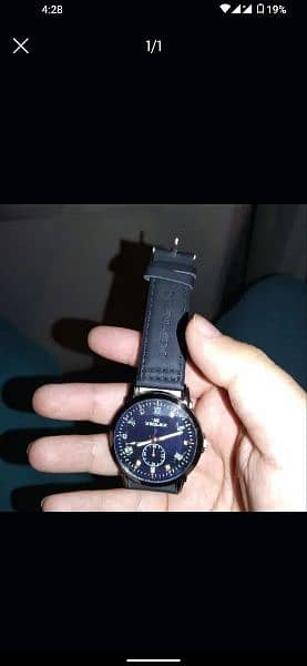 black colour normal watch for men 0