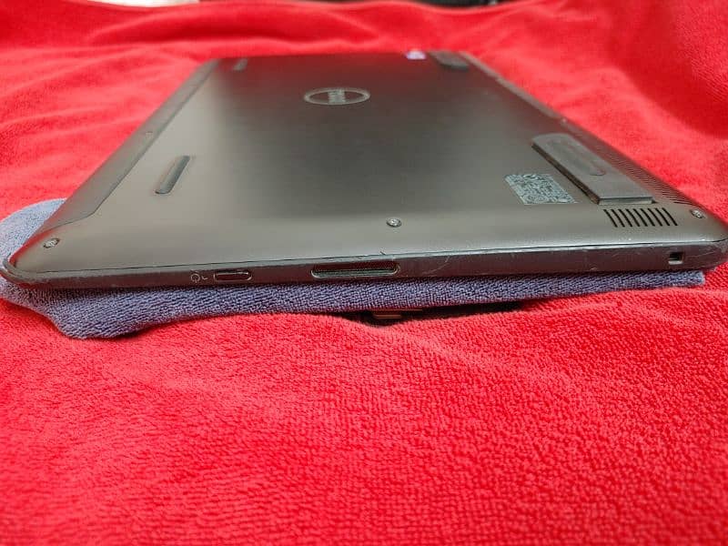 Dell XPS 1810 Tablet PC (18.5 inch touchscreen, core i3) 3