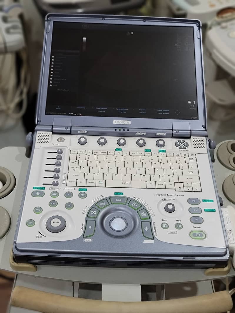 Ultrasound/LOGIQ e/ Ultrasound/machine 1
