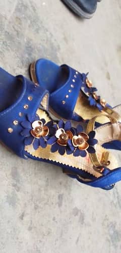 Beautiful blue and golden heels 4 no