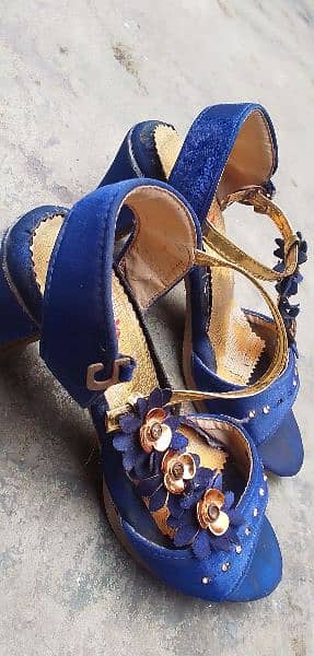 Beautiful blue and golden heels 4 no 1