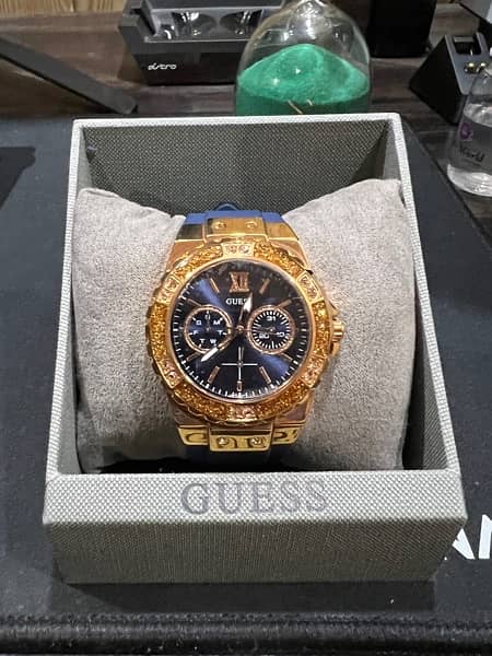 Guess Ladies Watch Rose Gold Colour 0