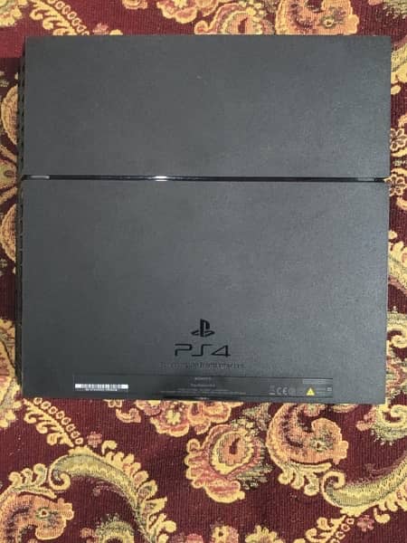 Playstation 4 (1tb) with 4 games 1