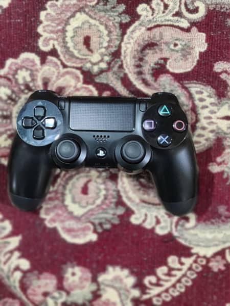 Playstation 4 (1tb) with 4 games 7