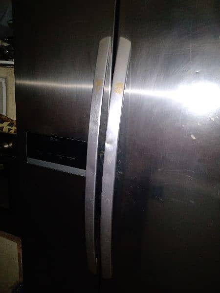 LG Refrigerator   Model LS202BBSL INVERTER ( Board Needs Repair) 0