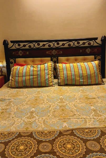 King size bed with mattress 4
