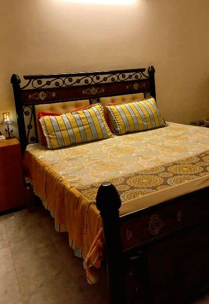 King size bed with mattress 5