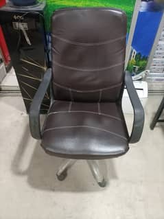 Used office on sale chairs olx