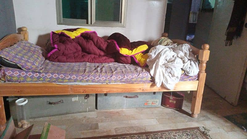 urgent basis one single bed with mattress 5