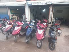 united 100cc scooty available contact at 03004142432 0