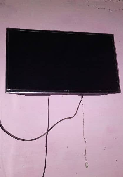 32 inch Led with resevr and Indian dish everything ok no fault 1