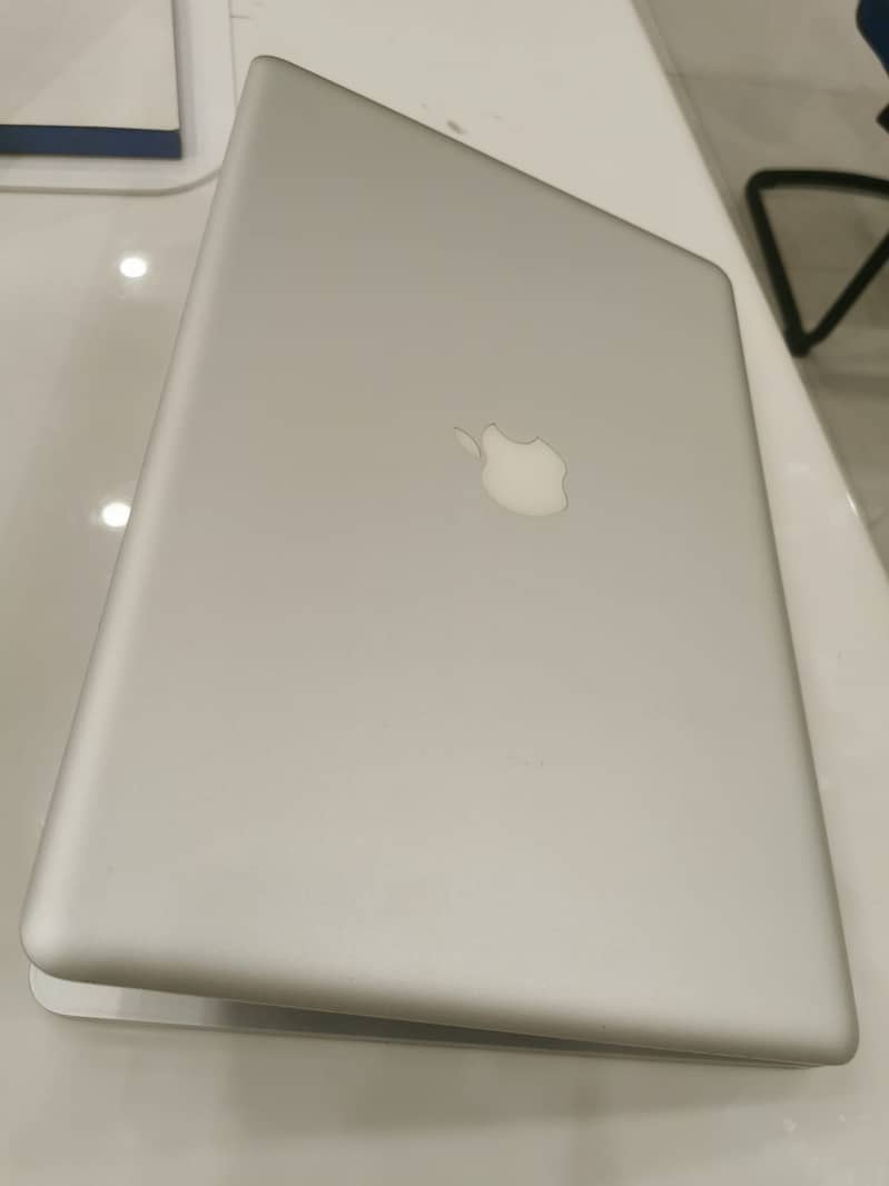 Apple Macbook Pro 2012 Core i7 3rd Generation A1286 1