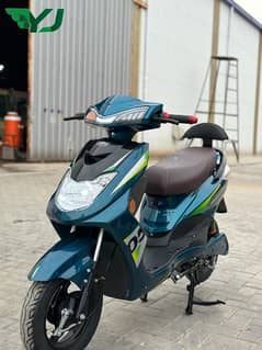 Electric Scooty 70 KM in one charge