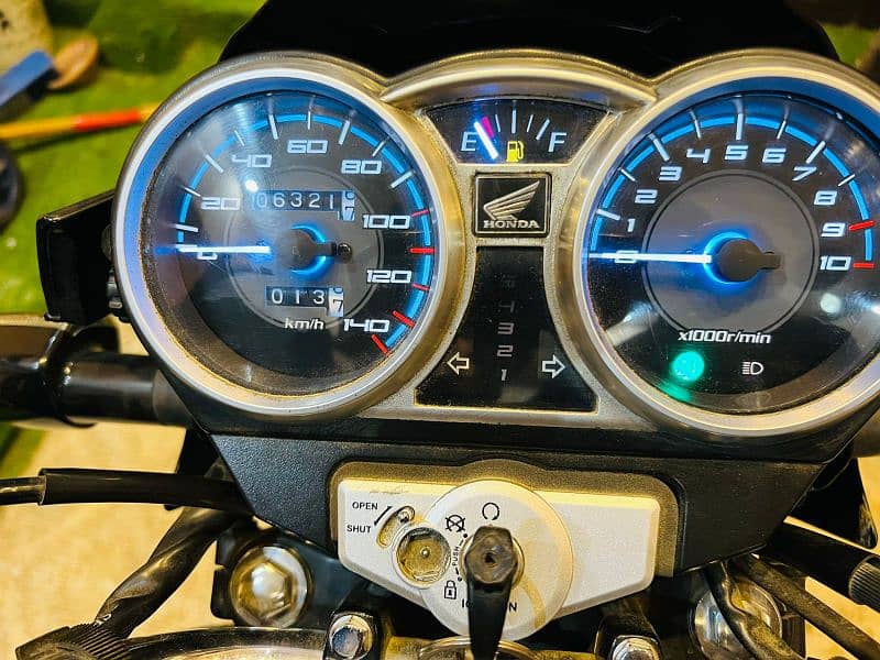 Honda CB 150F SE 5