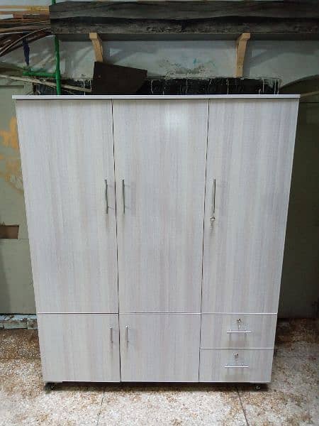 cupboard Wardrobe big Almari triple door 0316,5004723 6