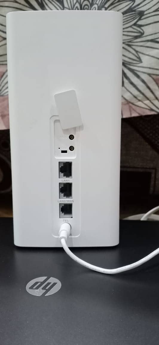 HUAWEI SoyeaLink B628-350 4G+ LTE 6 router 3