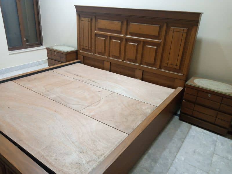 wooden bed 2