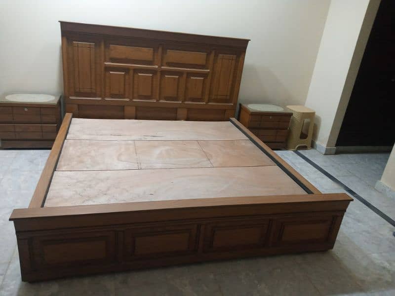 wooden bed 3