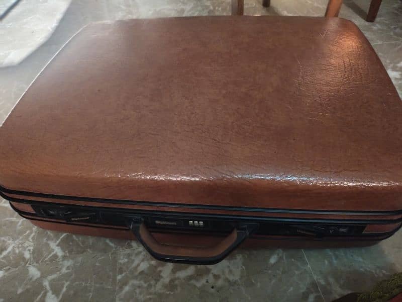 diplomat suitcase for sell in karachi 0