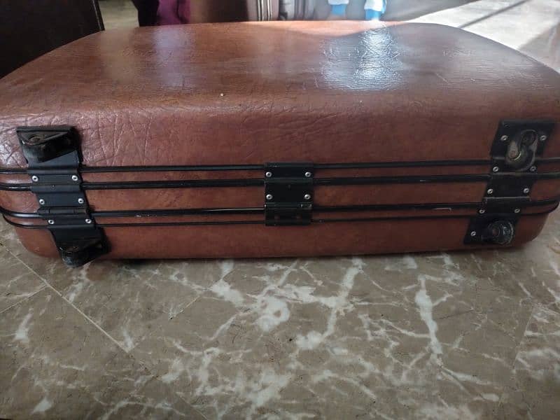diplomat suitcase for sell in karachi 5