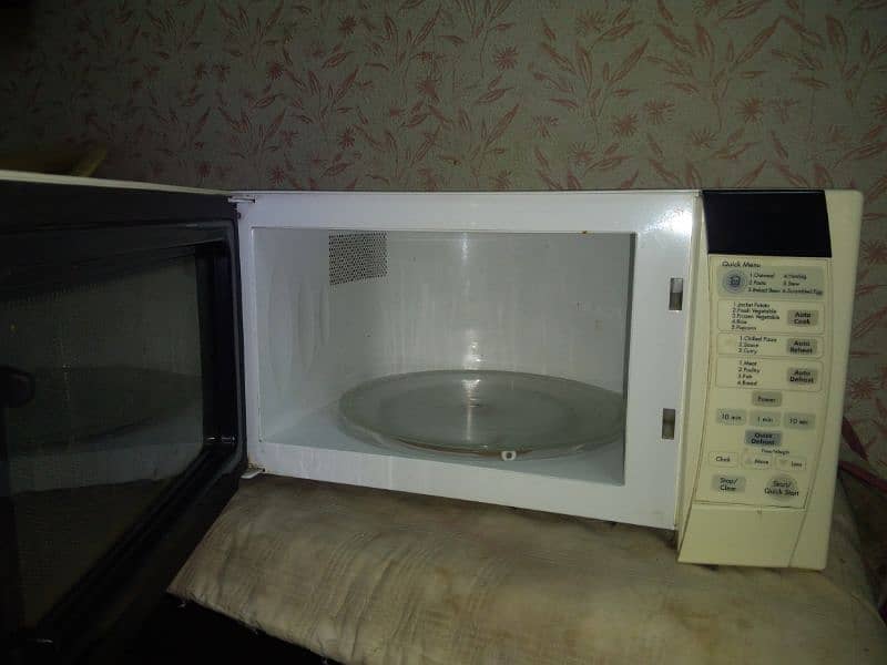 LG microwave oven 25Ltr 3