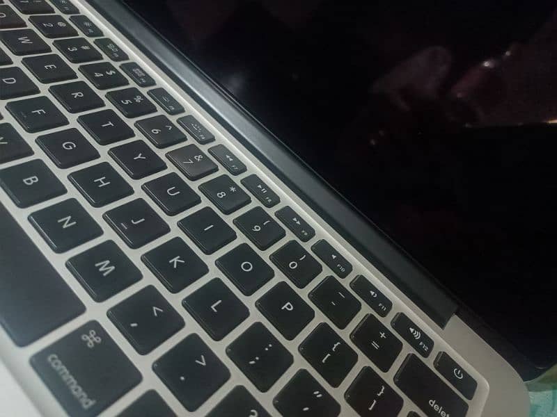 MacBook pro 2015 model 2