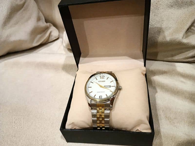 Citizen Men Watch Silver and Gold Color New Packed 5