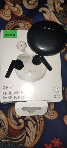 infix XE20 Earbuds 1