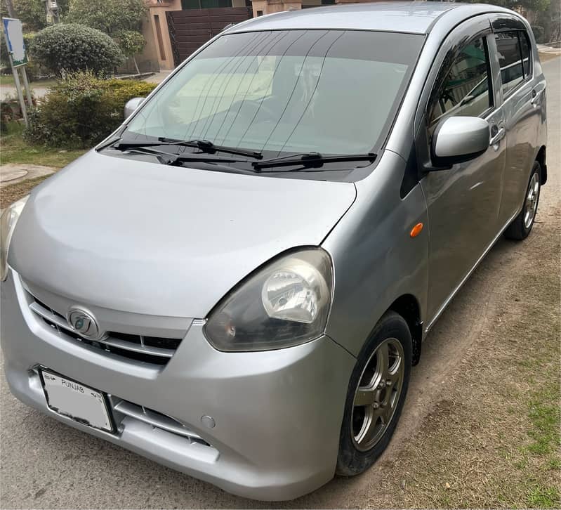 Daihatsu Mira 3