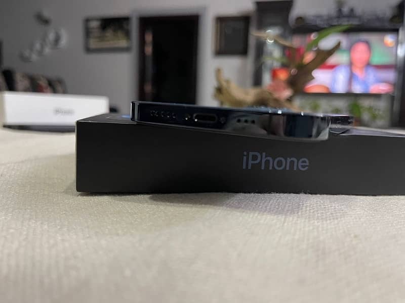Apple iphone 12 pro 256gb PTA approved 5