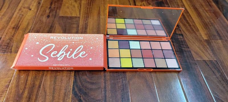 Revolution Sebile Eyeshade Palette 0