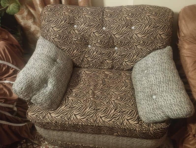 5 seater sofa set good as new condition 1