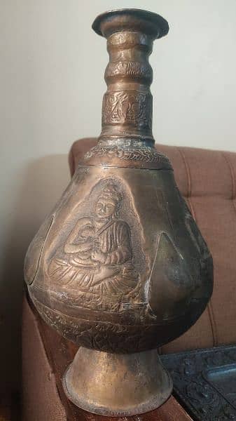 antique beautiful handcrafted Tibetan Vase what's app 03071138819 0