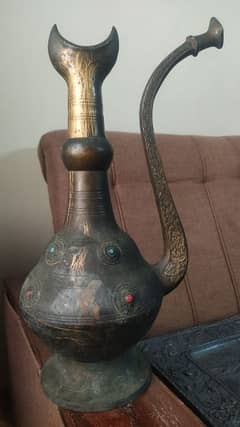 beautiful antique handcrafted big heavy Vase what's app 03071138819