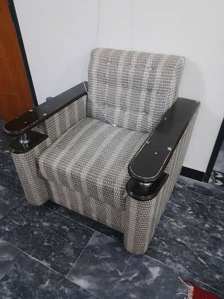 5 Seater Sofa Set Achi Condition myn 0