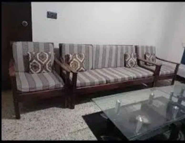 5 seater wooden sofa set with extra cushion covers 0