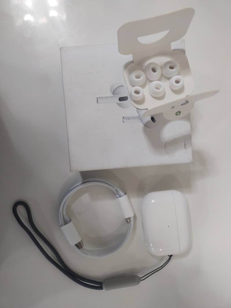 Airpods pro 2 New with box, tips and cable 0