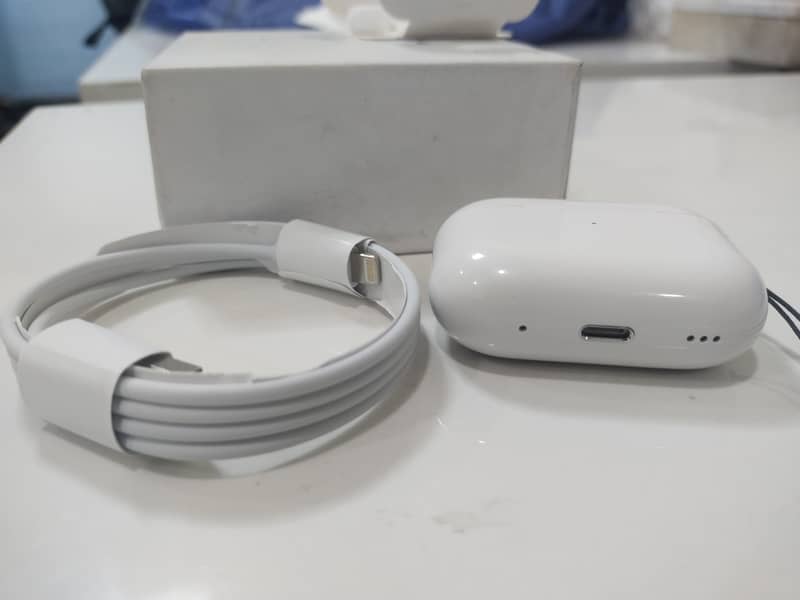 Airpods pro 2 New with box, tips and cable 1