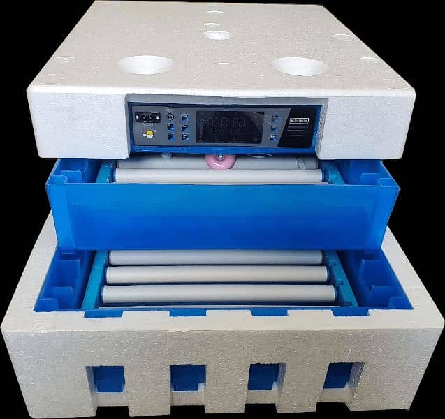 Incubator 128 eggs full automatic Ac Dc 1