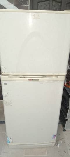 Dawlance fridge medium size 03196426665 0