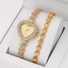 Ladies watch with Bracelet Golden Heart Shape