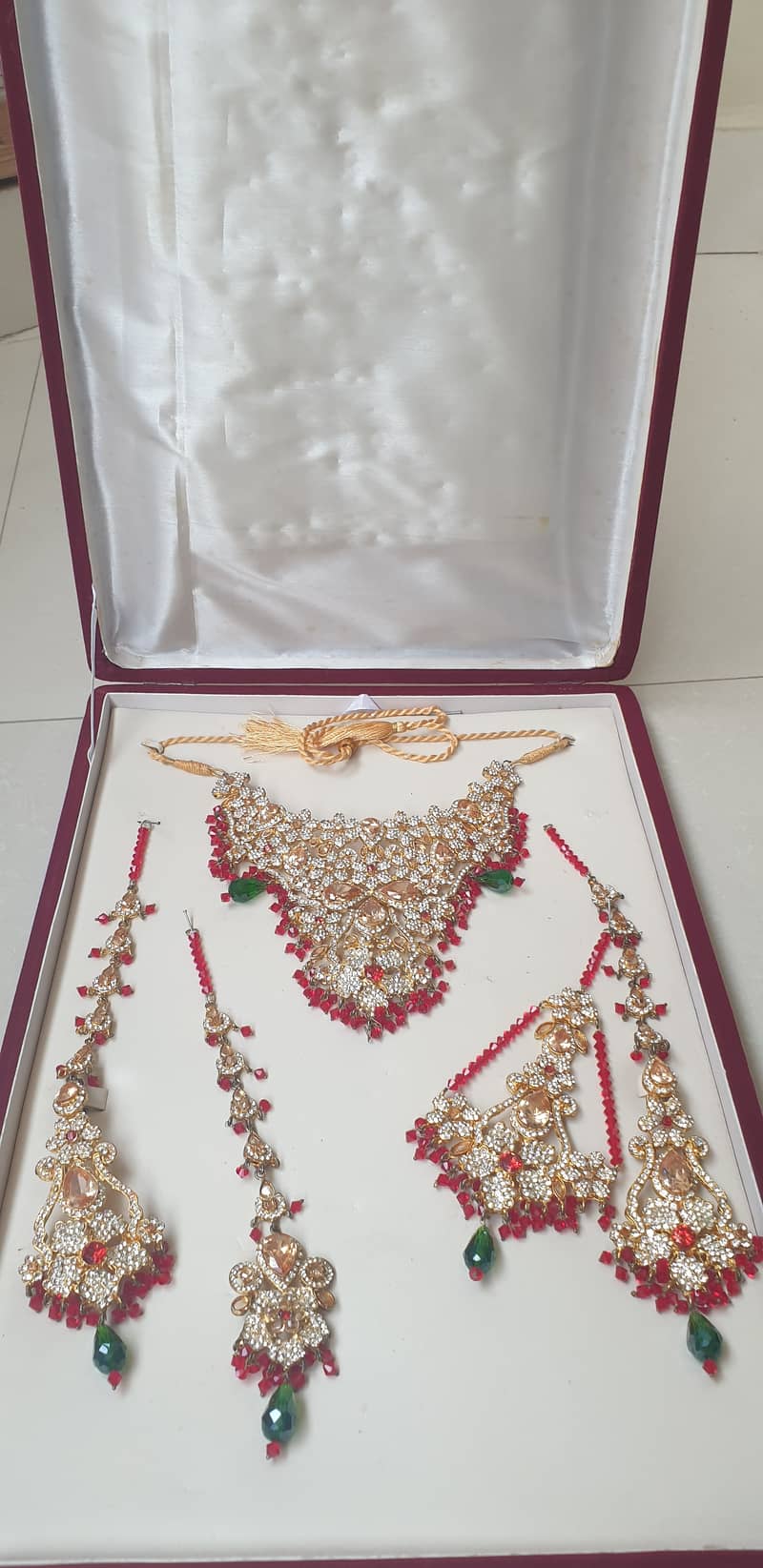 Bridal Jewellery set with box 2