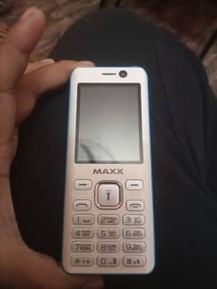 Maxx dual Sim front and back camera