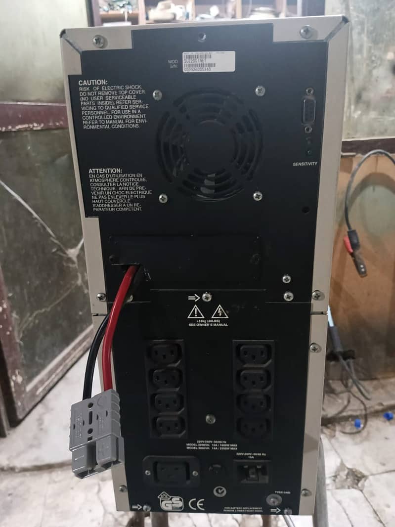 Refurbish 2200 VA APC UPS 6