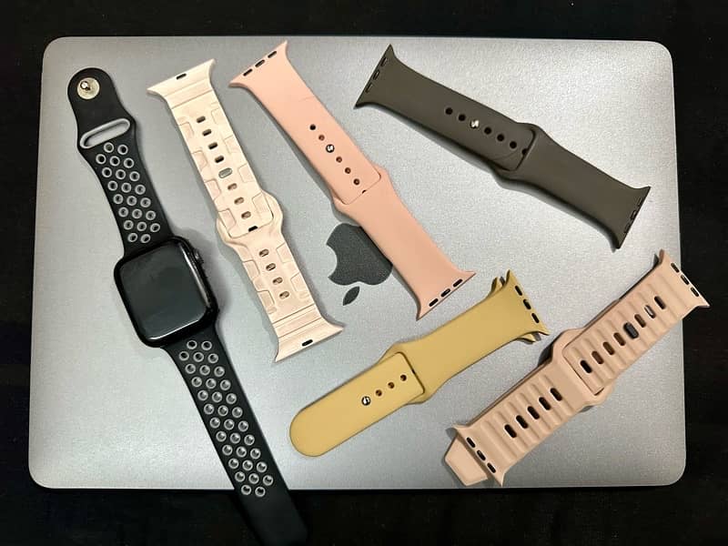 Apple watch series 6 44mm with extra straps and stand 1