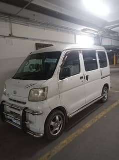 Hijet 7 seater available for pnd booking in Karachi