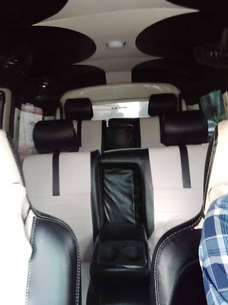 Hijet 7 seater available for pnd booking in Karachi 1